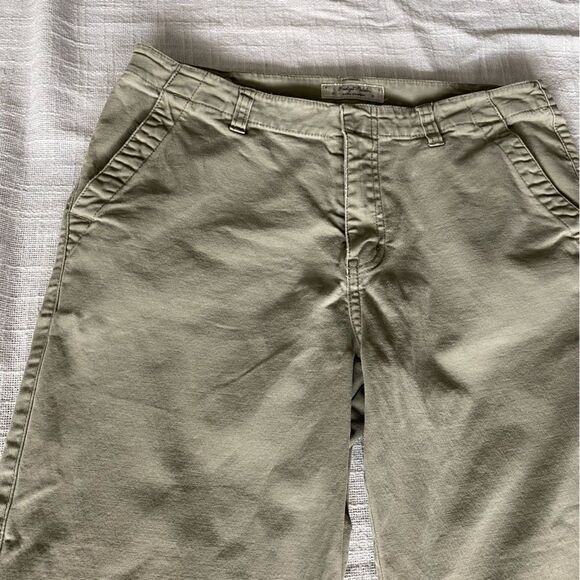 Indigo Palm Womans Sage Green Cotton Bermuda Shorts Gorpcore SZ 8 - Picture 3 of 14